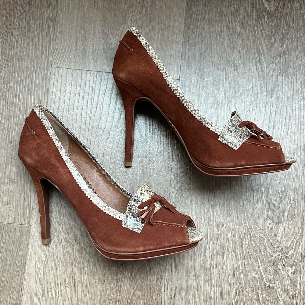 Donald J. Pliner Suede Animal Print Pointed Toe Pumps – Size 9.5